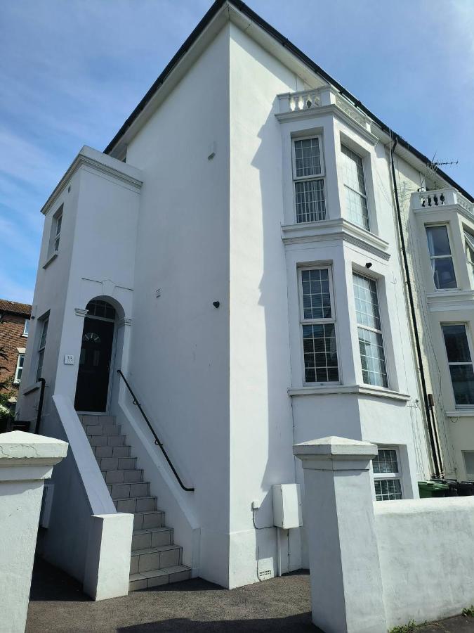 Southsea Historic Gem - Elegant Apartments Portsmouth Eksteriør billede